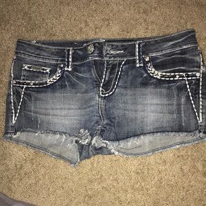 LA idol jean shorts